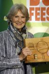 Laren (Gelderland) 19 november 2025
Bijeenkomst van nationale boomplantdag waar prinses Irene uit handen van Albert Verlinde een prijs krijgt omdat zij zich altijd ingezet heeft voor behoud en onderhoud bomen .
