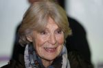 Laren (Gelderland) 19 november 2025
Bijeenkomst van nationale boomplantdag waar prinses Irene uit handen van Albert Verlinde een prijs krijgt omdat zij zich altijd ingezet heeft voor behoud en onderhoud bomen .