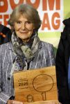 Laren (Gelderland) 19 november 2025
Bijeenkomst van nationale boomplantdag waar prinses Irene uit handen van Albert Verlinde een prijs krijgt omdat zij zich altijd ingezet heeft voor behoud en onderhoud bomen .