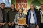 Laren (Gelderland) 19 november 2025
Bijeenkomst van nationale boomplantdag waar prinses Irene uit handen van Albert Verlinde een prijs krijgt omdat zij zich altijd ingezet heeft voor behoud en onderhoud bomen .