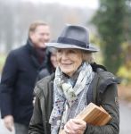 Laren (Gelderland) 19 november 2025
Bijeenkomst van nationale boomplantdag waar prinses Irene uit handen van Albert Verlinde een prijs krijgt omdat zij zich altijd ingezet heeft voor behoud en onderhoud bomen .