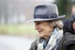 Laren (Gelderland) 19 november 2025
Bijeenkomst van nationale boomplantdag waar prinses Irene uit handen van Albert Verlinde een prijs krijgt omdat zij zich altijd ingezet heeft voor behoud en onderhoud bomen .