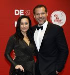 Amsterdam 30 november 2025
80 jaar het DeLaMar theater . Rene van Kooten poseert met partner Tanya Van Der Kooij