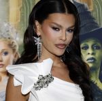 Amsterdam 18 november 2025
Premiere Wicked in het deLaMar theater . Rikkie Valerie Kolle met partner