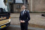 Den Haag 20 november 2025
 Prinses Amalia en haar vader Koning Willem Alexander bij de Grote Kerk, na de Bijzondere Verenigde Vergadering van de Eerste en Tweede Kamer, ter gelegenheid van de tachtigste verjaardag dat het parlement na de Tweede Wereldoorlog voor het eerst weer in gezamenlijkheid bijeenkwam. Eerste Kamervoorzitter Mei Li Vos Tweede Kamervoorzitter Thom van Campenvingen ze op . Rob Jetten
