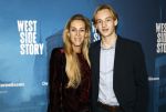 Rotterdam 23 november 2025
Premiere West side story in het nieuwe luxor. Roos Reedijk met zoon