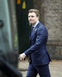 Den Haag 20 november 2025
 Prinses Amalia en haar vader Koning Willem Alexander bij de Grote Kerk, na de Bijzondere Verenigde Vergadering van de Eerste en Tweede Kamer, ter gelegenheid van de tachtigste verjaardag dat het parlement na de Tweede Wereldoorlog voor het eerst weer in gezamenlijkheid bijeenkwam. Eerste Kamervoorzitter Mei Li Vos Tweede Kamervoorzitter Thom van Campenvingen ze op . Ruben Brekelmans