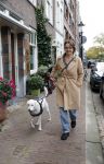 Amsterdam 16 oktober 2025
Sanne Wallis de Vries met haar hond in het centrum van Amsterdam