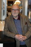 Amsterdam 26 oktober 2025
Boekpresentatie boek over 80 jaar het DeLaMar theater . Simone Kleinsma kreg uit handen van Janine v d Ende en Joop v d Ende het eerste exemplaar. Serge Henri Valcke