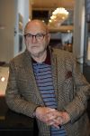 Amsterdam 26 oktober 2025
Boekpresentatie boek over 80 jaar het DeLaMar theater . Simone Kleinsma kreg uit handen van Janine v d Ende en Joop v d Ende het eerste exemplaar. Serge Henri Valcke