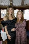 Amsterdam 18 november 2025
Boekpresentatie Stephanie Tency op een mooie salonboot. Stephanie Tency met moeder