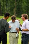 Eemnes 22 juni 2002

Golfen voor het ronald Mc Donald kinderhuis
op de Goyen Golf en country club.
Ruud Gullit, Rene Froger, Frank Wisse Theo Dietz,
Jack v Gelder, Peter v Vossen en Leo Beenhakker

Peter Smulders bv