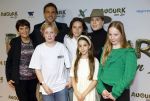 Amsterdam 4 november 2025
Premiere Augurk aan zee in Tuschinski met de cast die bestaat uit oa Monic Hendrickx Martin v Waardenberg Olga Zuiderhoek Jelka v Houten Frank Lammers Peter v d Begin en Tibor Lukacs. Robert v Hemert heeft de titelsong geschreven .