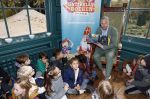 Amsterdam 10 november 2025
Presentatie sinterklaasboeken met Igone de Jong Tijl Beckand en Lieke Martens .