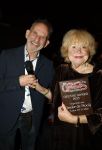 Laren 20 november 2025
Tineke de Nooij krijgt uit handen van Johan Vlemmix een oeuvre award in Rosa Spierhuis.