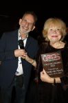 Laren 20 november 2025
Tineke de Nooij krijgt uit handen van Johan Vlemmix een oeuvre award in Rosa Spierhuis.