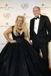 Amsterdam 26 november 2025
Olcay Gulsen geeft een groot feest ( Gemaskerd bal) in het Amstel Hotel. Valerie Gumster met man