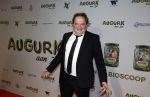 Amsterdam 4 november 2025
Premiere Augurk aan zee in Tuschinski met de cast die bestaat uit oa Monic Hendrickx Martin v Waardenberg Olga Zuiderhoek Jelka v Houten Frank Lammers Peter v d Begin en Tibor Lukacs. Robert v Hemert heeft de titelsong geschreven . Victor Low met zoon (l)