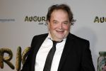 Amsterdam 4 november 2025
Premiere Augurk aan zee in Tuschinski met de cast die bestaat uit oa Monic Hendrickx Martin v Waardenberg Olga Zuiderhoek Jelka v Houten Frank Lammers Peter v d Begin en Tibor Lukacs. Robert v Hemert heeft de titelsong geschreven . Victor Low met zoon (l)