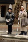 Amsterdam 30 oktober 2025
Oud politicus Winnie Sorgdrager met krukken staat op de tram te wachten met Odette v Thijn ( Vrouw oud burgemeester Ed v Thijn.)