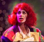 Fabienne de Vries van STRAAT OP STELTEN en voormalig TMF VJ als clown bij het Gala of the Stars in Amsterdam 
t.b.v. het FOSTER-PARENTS plan