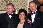 Eefde 30 november 1999
Uitreiking nieuwe CD Ronnie Tober
RONNIE TOBER hier smane met JACQUEMINE HOES en JAN JOCHEMS