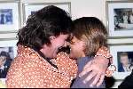 Aalsmeer 8 December 1999
Sterrenplaybackshow van Henny Huisman
Valerie Zwikker innig samen met Stan Schrederhof