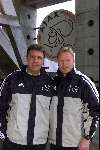AMSTERDAM 3 december 2001

Ronald Koeman , 1e training bij AJAX. 
 
en Ruud Krol

Peter Smulders bv