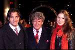 ROTTERDAM 11 december 2001
Premiere Lord of Rings in Rotterdam Pathe.
Willibrord Frequin met kinderen