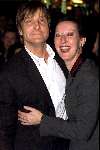Amsterdam 3 december 2001
Premiere Minoes in Pathe Arena.
Loes Luca en Wim T Schippers