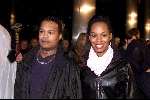 ROTTERDAM 11 december 2001
Premiere Lord of Rings in Rotterdam Pathe.
Yasmin Sendar met broer