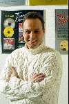 Fijnaart 14 december 2002
Frans Bauer nij zijn gouden CD\'s