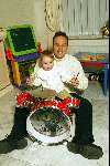 Fijnaart 14 december 2002
Frans Bauer met Christian achter het drumstel