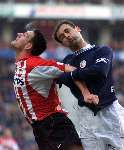 Eindhoven, 9 december 2001
Kompetitie Seizoen 2001/2001
PSV - FC Twente, eindstand 1-0
Spira Grujic en Jan Venngeoor of Hesslink