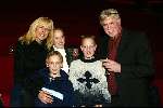 Kaatsheuvel 8 december 2002
Premiere wintershow in efteling.
Marga Bult met man Jan v Ingen en kinderen