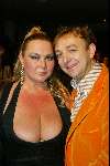 Den Bosch 2 december 2002
Premiere Tel uit je winst 
Jon v Eerd met  Maya van den Broecke