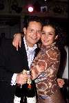 AMSTERDAM  9 DECEMBER 2001
Opening Paleis Soestdijk in Amsterdam door Katja Schuurman 
Katja met champagne en Dirk Zeelenberg