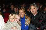 Kaatsheuvel 8 december 2002
Premiere wintershow in efteling.
Mandy Huydts met zoontje en Vriend Rob