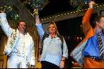 Den Bosch 2 december 2002
Premiere Tel uit je winst 
Maya van den Broecke