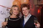 AMSTERDAM  9 DECEMBER 2001
Opening Paleis Soestdijk in Amsterdam 
Pamela Teves met collega