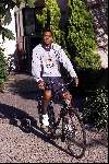 Patrick Kluivert  op een Batavus fiets