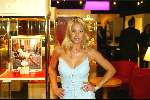 Amsterdam 10 december 2003
Miljonairsbeurs in de RAI Amsterdam. Anna Kournikova opent de beurs