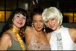 Amsterdam 19 december 2003
Orange Babies feest in Panama te Amsterdam.
Birgit Schuurman met Katja Schuurman en Ellen ten Damme als DJ\'s