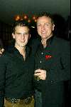 Amsterdam 19 december 2003
Orange Babies feest in Panama te Amsterdam.
Gordon met zijn vrien Jacob