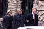 Den Haag  5 december 2001
Prins Willem Alexander en Maxima bezoeken de Staten Generaal.  
Hofdame Maxima