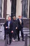 Den Haag  5 december 2001
Prins Willem Alexander en Maxima bezoeken de Staten Generaal.  
Beveiliging