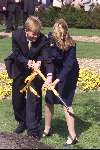 Lisse 9 mei 2001
Maxima en Prins Willem Alexander bezoeken de Keukehof.
en planten een boom