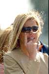 Kaagdorp 11 juli 2002
Prinses Maxima op een volgboot om haar man te zien zeilen