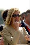 Kaagdorp 11 juli 2002
Prinses Maxima op een volgboot om haar man te zien zeilen
