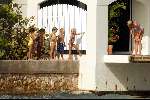 Curacao 13 augustus 2002
Prinses Maxima spelen met de kinderen